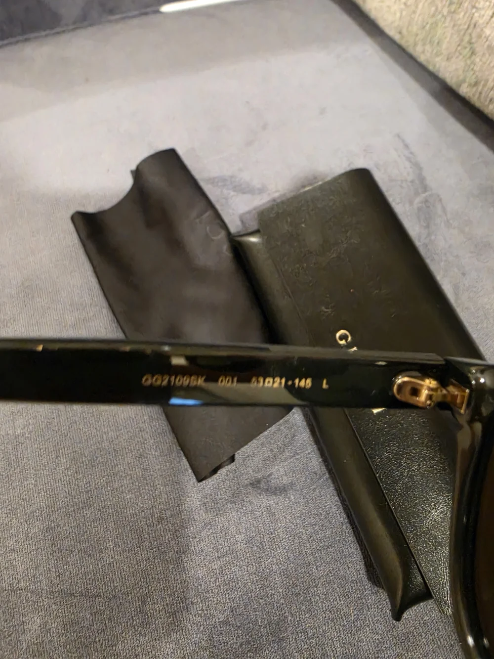 Gucci Black Round Frame Sunglasses with Dark Lenses